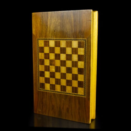 Sakk készlet és backgammon intarziás fa dobozban
